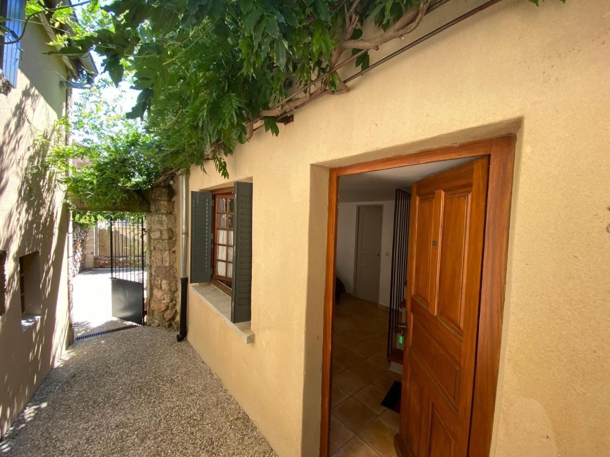Auberge De La Tour De Brison Sanilhac  Cameră foto